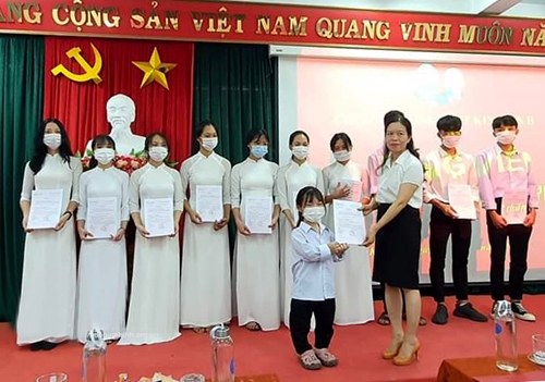 Nguyễn Thị Phương-Nữ đảng viên trẻ đặc biệt