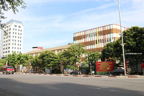 Hà Nội Nguy cơ tai nạn giao thông “rình rập” cổng trường