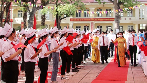 Khống chế dịch thành công, Bắc Giang tưng bừng tổ chức khai giảng năm học mới