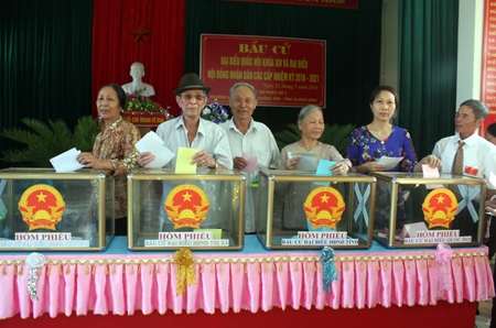 Quảng Ninh Bầu cử thành công với tỷ lệ cử tri đi bỏ phiếu rất cao