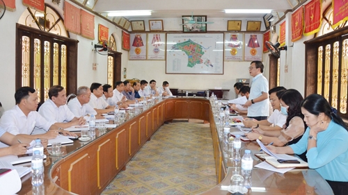 Thường trực Huyện ủy Hưng Hà làm việc với Đảng ủy thị trấn Hưng Hà