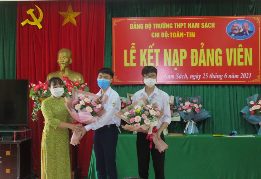 Kết nạp Đảng trong học sinh nhìn từ Đảng bộ huyện Nam Sách (Hải Dương)