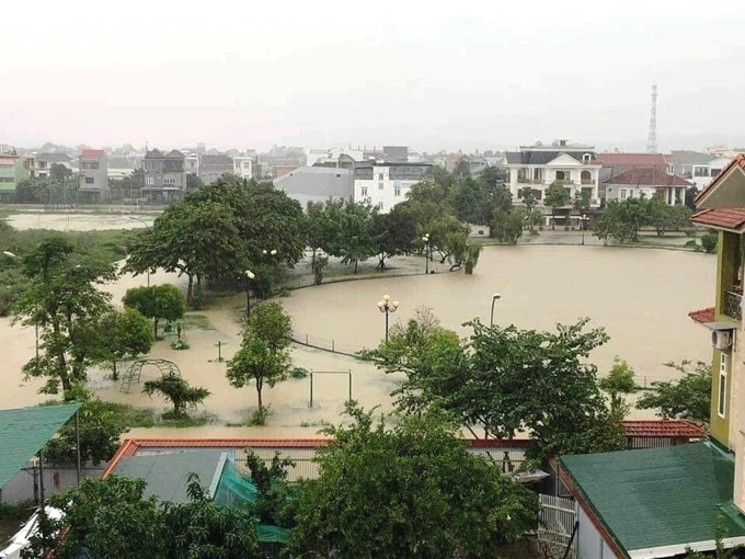 Tuyên truyền thiên tai: Cùng chúng tôi bảo vệ môi trường và phòng chống thiên tai. Bằng những hình ảnh sống động, chân thật, các chương trình tuyên truyền sẽ giúp chúng ta nhận thức được tầm quan trọng của việc bảo vệ môi trường, góp phần giảm thiểu những thiệt hại do thiên tai gây ra.