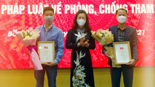 Bắc Giang Trao giải Cuộc thi trực tuyến Tìm hiểu pháp luật về phòng, chống tham nhũng