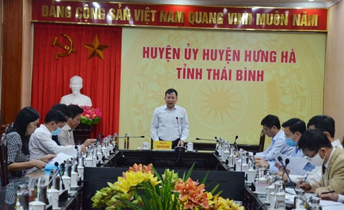 Thường trực Huyện ủy Hưng Hà tổ chức hội nghị giao ban và cho ý kiến một số nội dung
