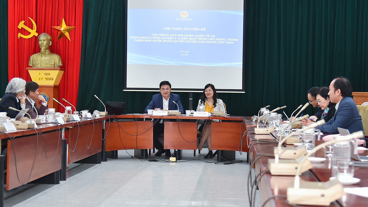 Tác động của Hội nhập quốc tế và CMCN 4.0 đến quá trình xây dựng Nhà nước pháp quyền XHCN Việt Nam