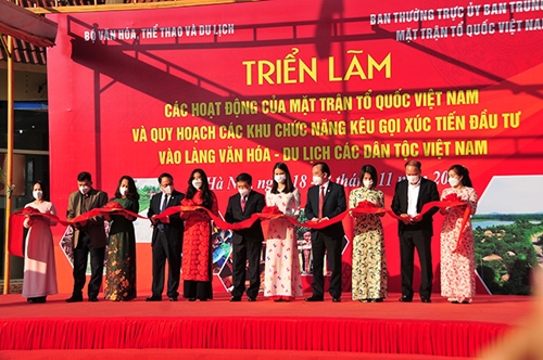 Khai mạc triển lãm ảnh trong Tuần Đại đoàn kết các dân tộc - Di sản Văn hóa Việt Nam năm 2021