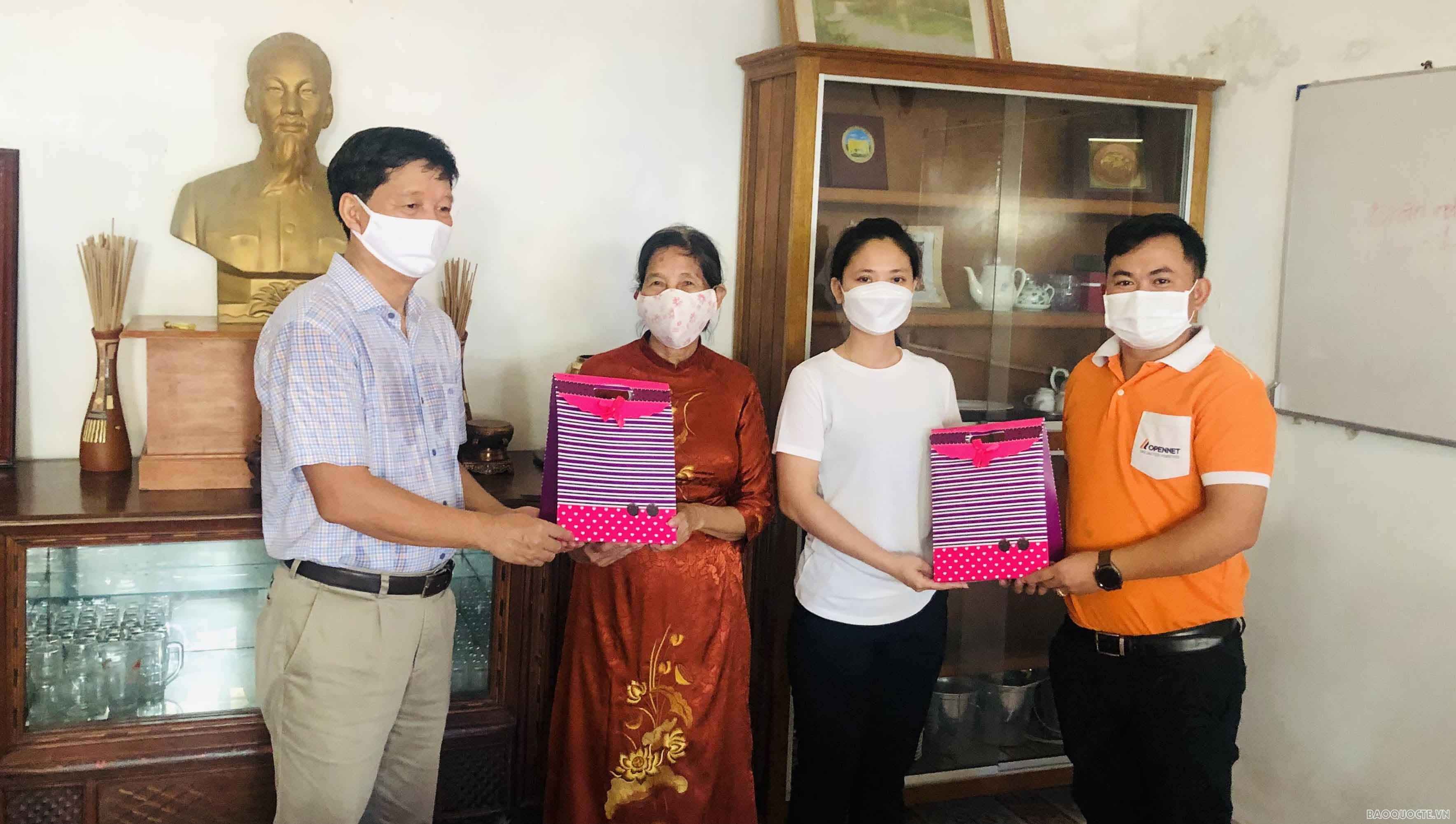 Tri ân nhà giáo gốc Việt tại tỉnh Preah Sihanouk (Campuchia)