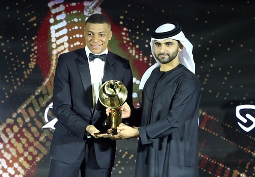 Global Soccer Awards 2021 vinh danh Mbappe