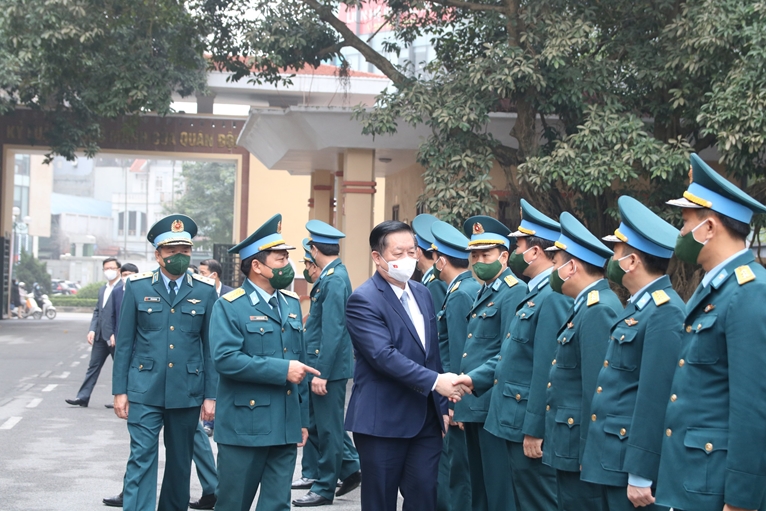 Đồng chí Nguyễn Trọng Nghĩa thăm, chúc Tết gia đình các đồng chí nguyên lãnh đạo Đảng, Nhà nước