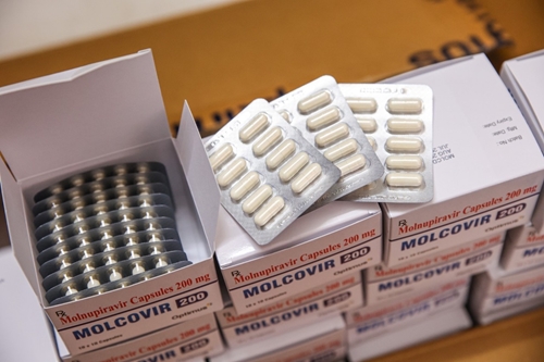 Hà Nội phân bổ khẩn hơn 400 000 viên thuốc Molnupiravir