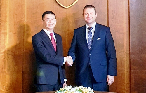 Việt Nam luôn coi trọng củng cố, phát triển quan hệ với Slovakia