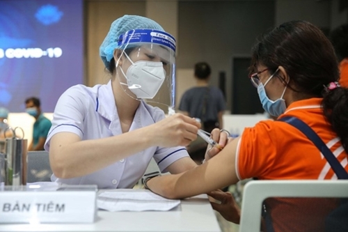 Số ca mắc COVID-19 trong ngày ở Hà Nội liên tục giảm