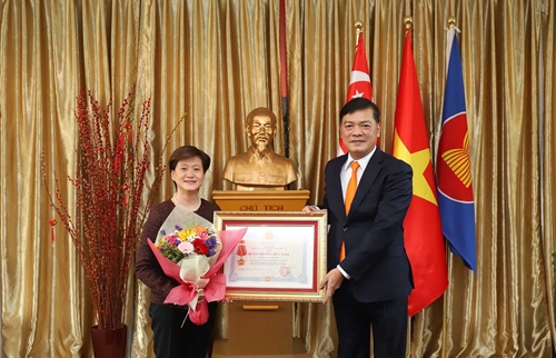 Tôn vinh những đóng góp của cựu Đại sứ Singapore tại Việt Nam