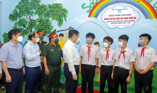 Trưởng Ban Tuyên giáo Trung ương Nguyễn Trọng Nghĩa thăm, làm việc tại Lý Sơn