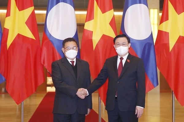 Củng cố và tăng cường quan hệ hữu nghị vĩ đại, đoàn kết đặc biệt Việt Nam - Lào