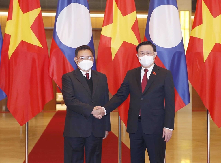 Củng cố và tăng cường quan hệ hữu nghị vĩ đại, đoàn kết đặc biệt Việt Nam - Lào