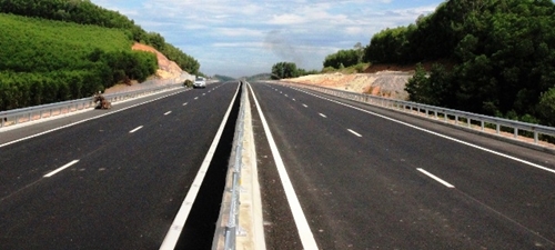 Đề xuất đầu tư xây dựng đường cao tốc Quy Nhơn - Pleiku