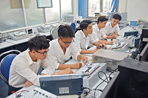 Trường Đại học Công nghệ - Đại học Quốc gia Hà Nội tuyển sinh năm 2022