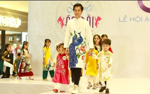 Lễ hội Áo dài Trẻ em Việt Nam 2022