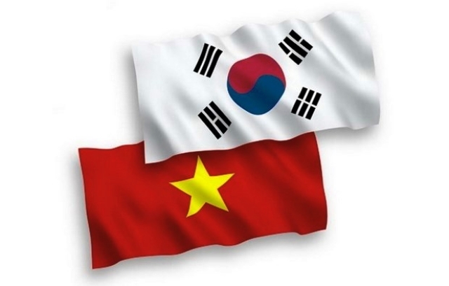 FDI Hàn Quốc vào bất động sản Việt Nam: Hàn Quốc được xem là một trong những nhà đầu tư nước ngoài đầu tiên, lớn nhất và tiềm năng nhất đến với thị trường bất động sản Việt Nam. Hình ảnh các tòa nhà cao tầng của các nhà đầu tư Hàn Quốc được xây dựng ở Việt Nam đầy tham vọng và tương lai. Sự hợp tác này không chỉ tạo ra nhiều việc làm cho người dân địa phương mà còn đưa đất nước này trở thành một đất nước phát triển và giàu có hơn.