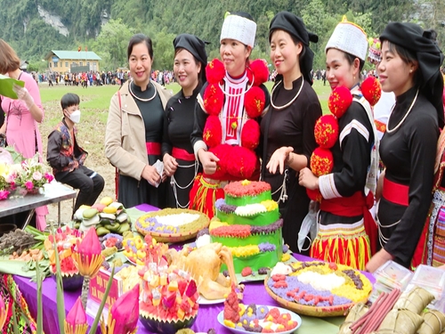 Phát triển du lịch gắn với bảo tồn giá trị văn hóa truyền thống ở Lâm Bình