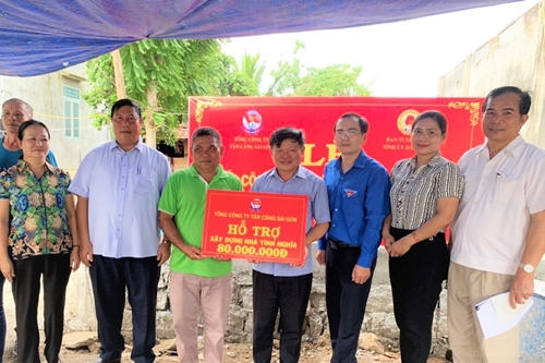 Tổng Công ty Tân Cảng Sài Gòn hỗ trợ xây dựng nhà tình nghĩa tại Đắk Nông