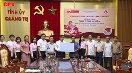 Chương trình Màu hoa đỏ năm 2022 trao nhà tình nghĩa tại Quảng Trị