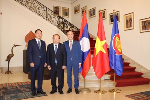 Giao lưu hữu nghị kỷ niệm 60 năm thiết lập quan hệ ngoại giao Việt Nam – Lào tại Bỉ