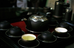 Ấm tử sa trong văn hoá thưởng trà Hà Nội