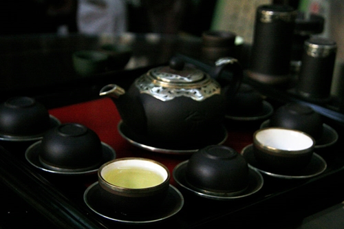 Ấm tử sa trong văn hoá thưởng trà Hà Nội