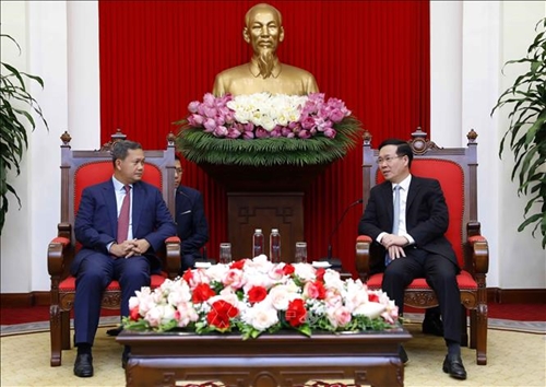 Đảng Cộng sản Việt Nam và CPP đoàn kết giúp đỡ nhau để thắng lợi mới