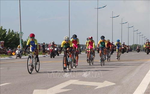 Khai Giải Vô địch xe đạp đường trường và địa hình trẻ Quốc gia