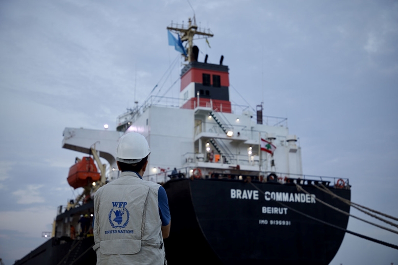 Hình ảnh: Chuyến tàu đầu tiên của LHQ chở đầy ngũ cốc rời Ukraine đến vùng Sừng châu Phi số 1