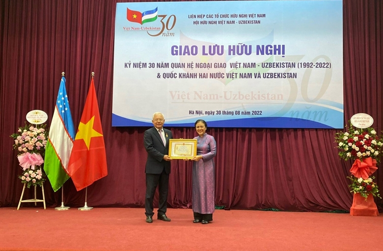 Hình ảnh: Giao lưu Hữu nghị kỷ niệm 30 năm Quan hệ ngoại giao Việt Nam – Uzbekistan số 2