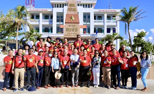 Triển khai toàn diện các mặt công tác Người Việt Nam ở nước ngoài