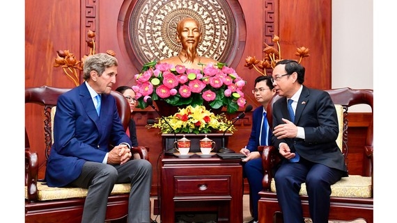 Hình ảnh: Bí thư Thành ủy TP. Hồ Chí Minh tiếp Đặc phái viên của Tổng thống Hoa Kỳ số 1