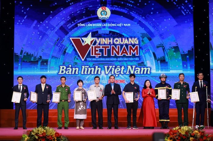 Vinh quang Việt Nam lần thứ 17 Tôn vinh 7 tập thể, 6 cá nhân tiêu biểu