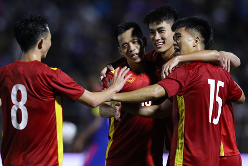Đội tuyển Việt Nam thăng hạng, Thái Lan tụt 4 bậc