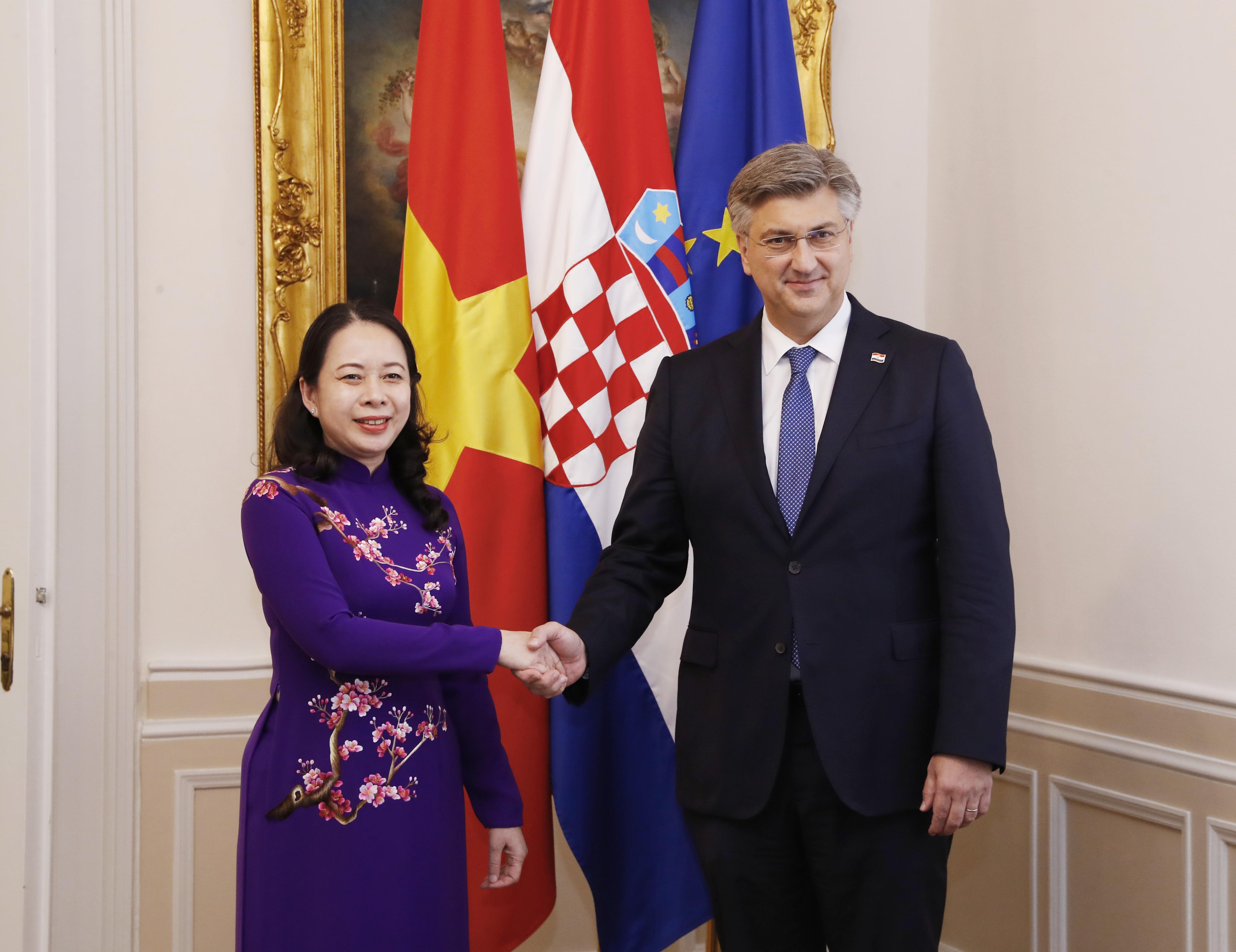 Xúc tiến thương mại Việt Nam - Croatia: Với việc Việt Nam và Croatia đang tăng cường hợp tác kinh tế, cơ hội để mở rộng các thị trường sản phẩm, dịch vụ sẽ được mở ra. Việc xúc tiến thương mại giữa hai quốc gia sẽ mang lại lợi ích to lớn cho cả hai bên. Chắc chắn đây là một sự kiện đáng chú ý mà các nhà doanh nghiệp không thể bỏ qua.