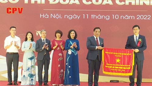 Trường ĐH Ngoại thương Hà Nội khai giảng năm học mới