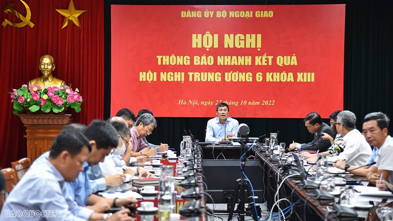 Hình ảnh: Đảng ủy Bộ Ngoại giao thông báo nhanh kết quả Hội nghị Trung ương 6 số 1