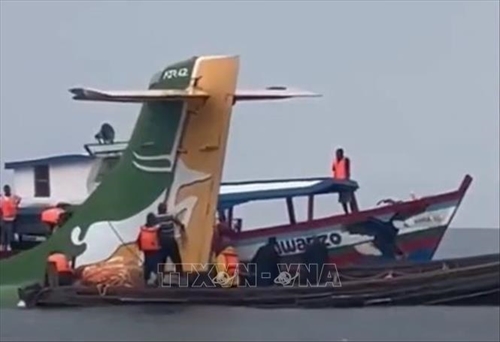 Cứu được 26 người trong vụ rơi máy bay ở Tanzania