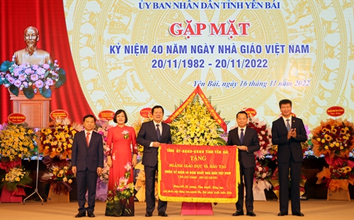Yên Bái tổ chức trọng thể Lễ kỷ niệm 40 năm Ngày Nhà giáo Việt Nam
