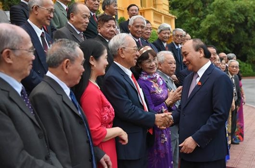 Chủ tịch nước Nguyễn Xuân Phúc gửi Thư chúc mừng ngành Giáo dục