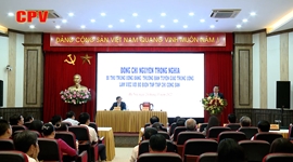 Trưởng ban Tuyên giáo Trung ương Nguyễn Trọng Nghĩa làm việc với Tạp chí Cộng sản