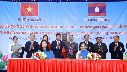 Tăng cường hợp tác toàn diện giữa tỉnh Bắc Giang và tỉnh Xay Sổm Bun