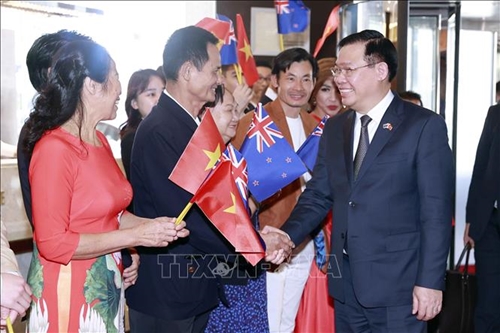 Chủ tịch Quốc hội gặp đại diện cộng đồng người Việt Nam tại New Zealand