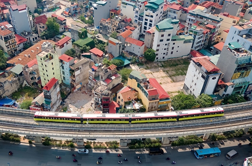 Tàu metro tuyến Nhổn – Ga Hà Nội chính thức chạy thử