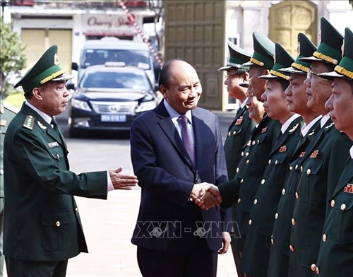 Chủ tịch nước kiểm tra công tác ứng trực Tết của Bộ đội Biên phòng Đắk Lắk
